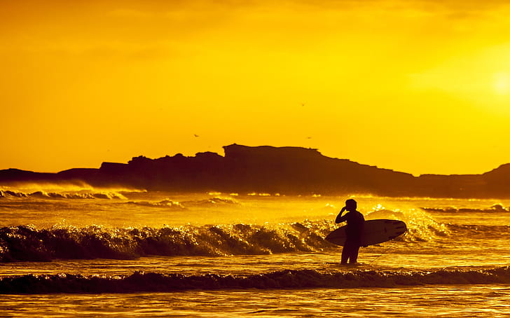 surfer-ocean-beach-surfing-preview.jpg